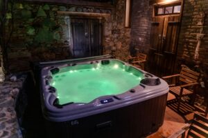 Purple Rustic Jacuzzi Villa in Saranti Village Nicosia - A perfect place to relax and escape in Cyprus Holiday Home - Mountain Views Jacuzzi and Sauna - quite place - suitable for couples and families