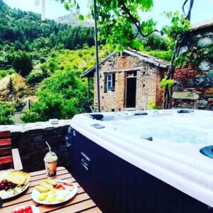 Purple Rustic Jacuzzi Villa in Saranti Village Nicosia - A perfect place to relax and escape in Cyprus Holiday Home - Mountain Views Jacuzzi and Sauna - quite place - suitable for couples and families